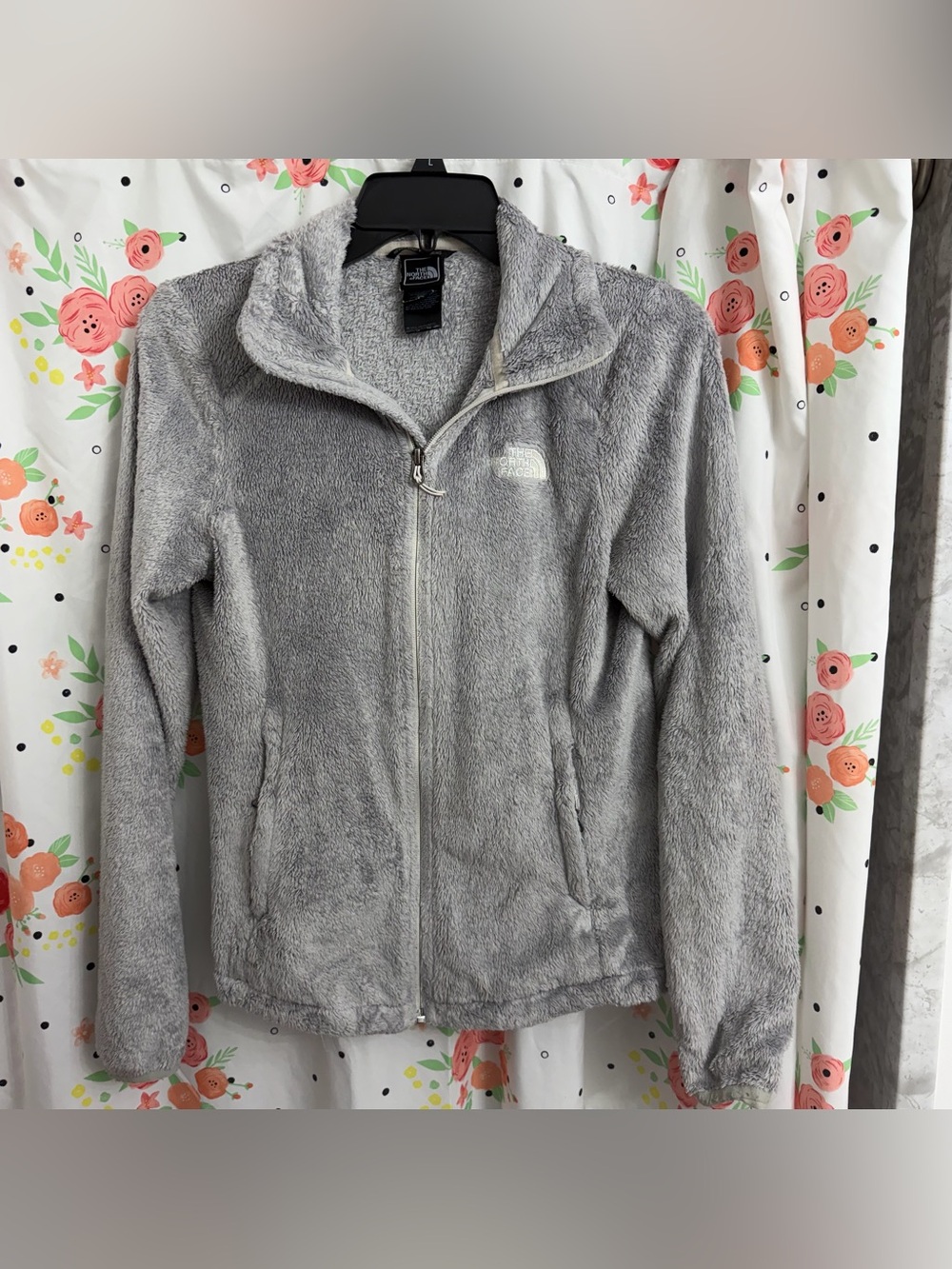 The North Face XS Women's Light Gray Plush Full-Zip Teddy Jacket